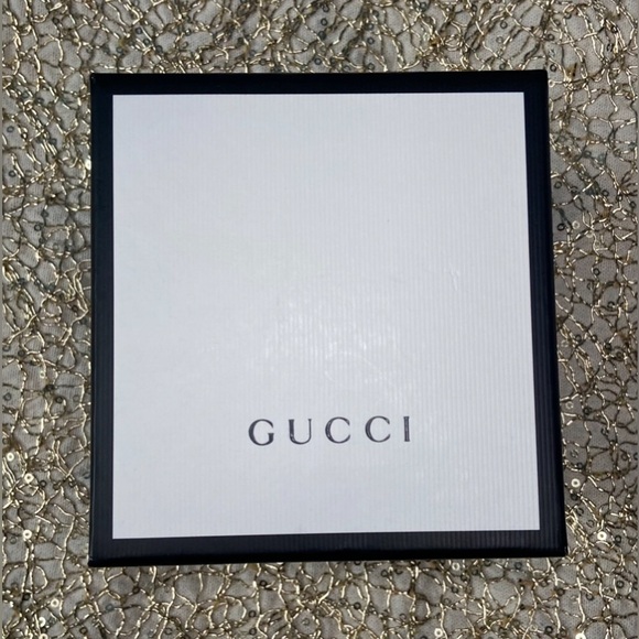 GUCCI ❤️❤️ AUTHENTIC WOMENS WATCH - Picture 8 of 9